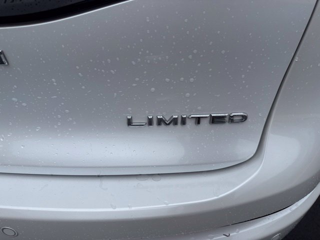 Used 2024 Toyota Crown AWD/4WD image 9