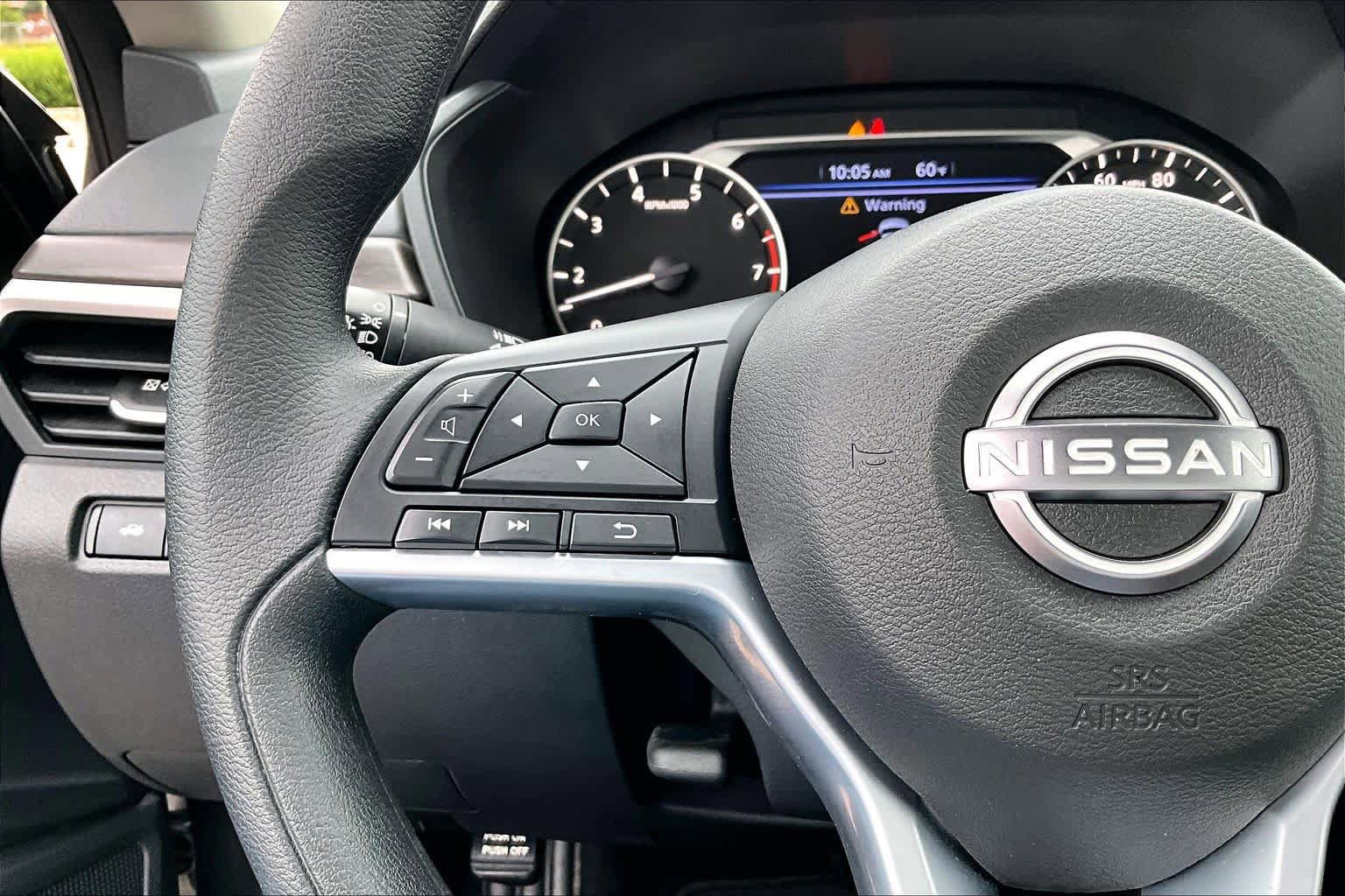 Used 2025 Nissan Altima 2.5 SV FWD image 24