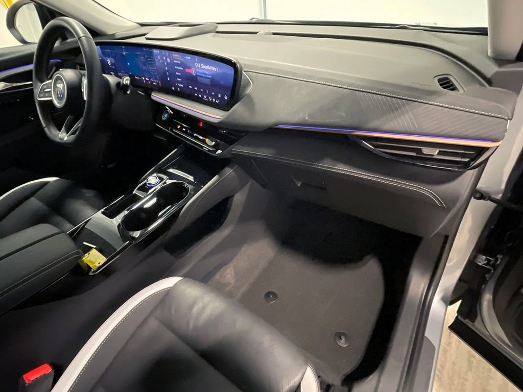 Used 2025 Buick Envision Sport Touring image 26