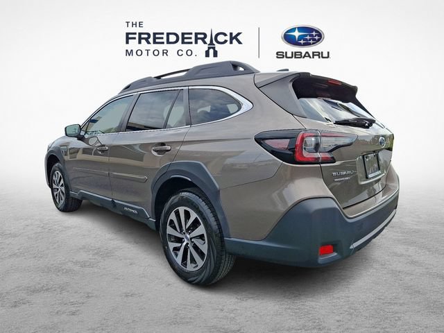 Used 2023 Subaru Outback Premium AWD/4WD image 6