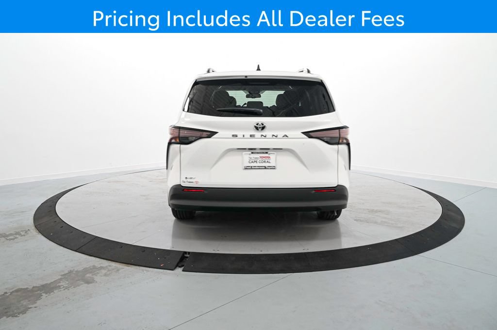 New 2026 Toyota Sienna LE FWD image 7