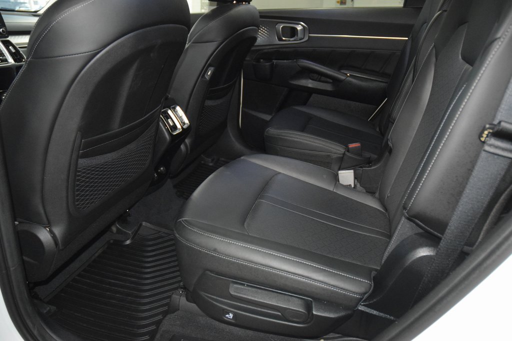 Used 2022 Kia Sorento SX image 39
