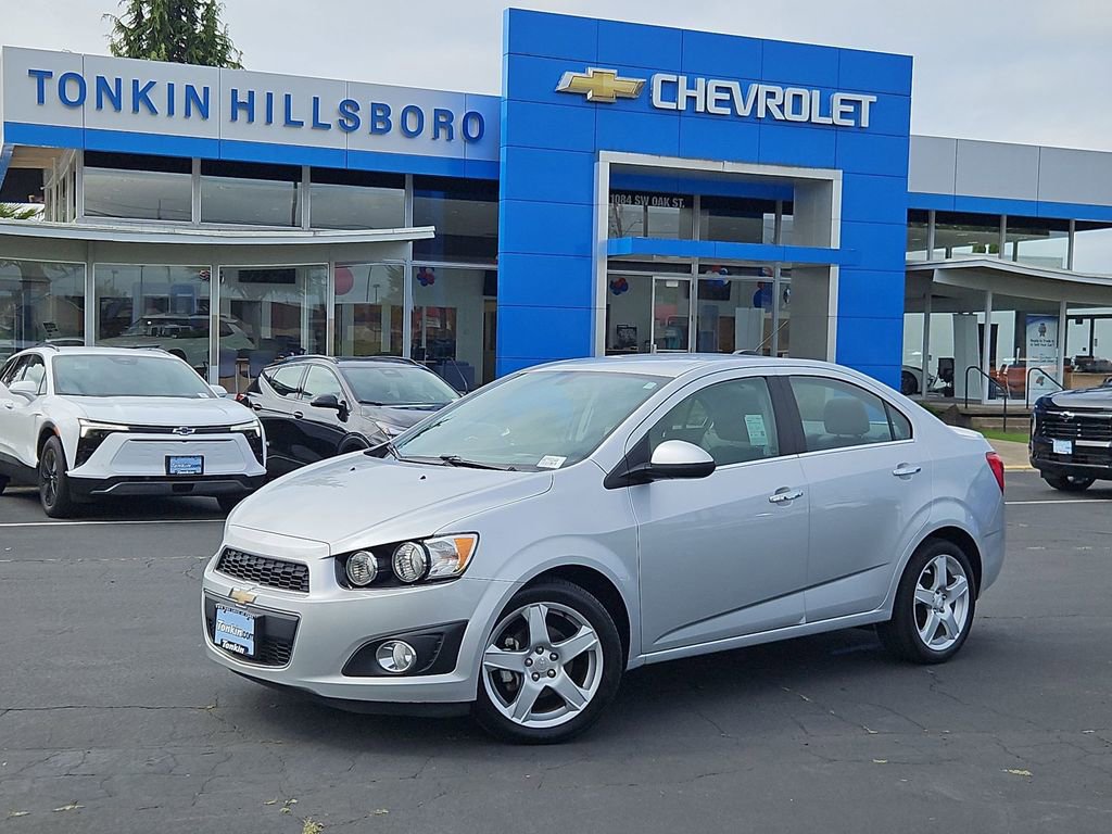 Used 2015 Chevrolet Sonic LTZ FWD image 2