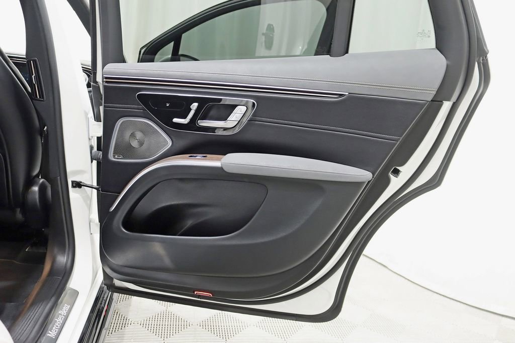 Used 2023 Mercedes-Benz EQS 580 4MATIC SUV image 42