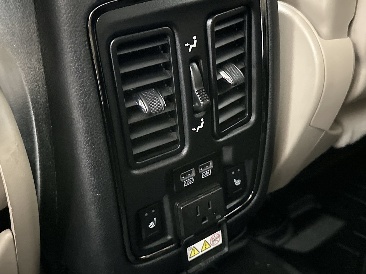 Used 2018 Dodge Durango GT w/ Technology Group AWD/4WD image 58