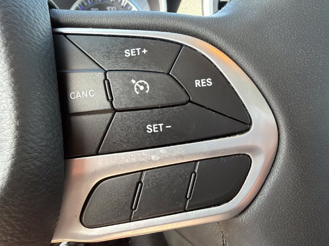 Used 2022 Chrysler 300 Touring L RWD image 16