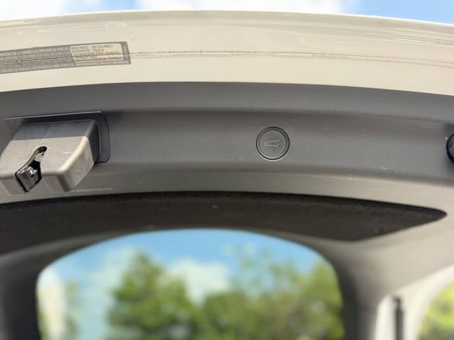 Used 2020 Tesla Model Y Long Range AWD/4WD image 30