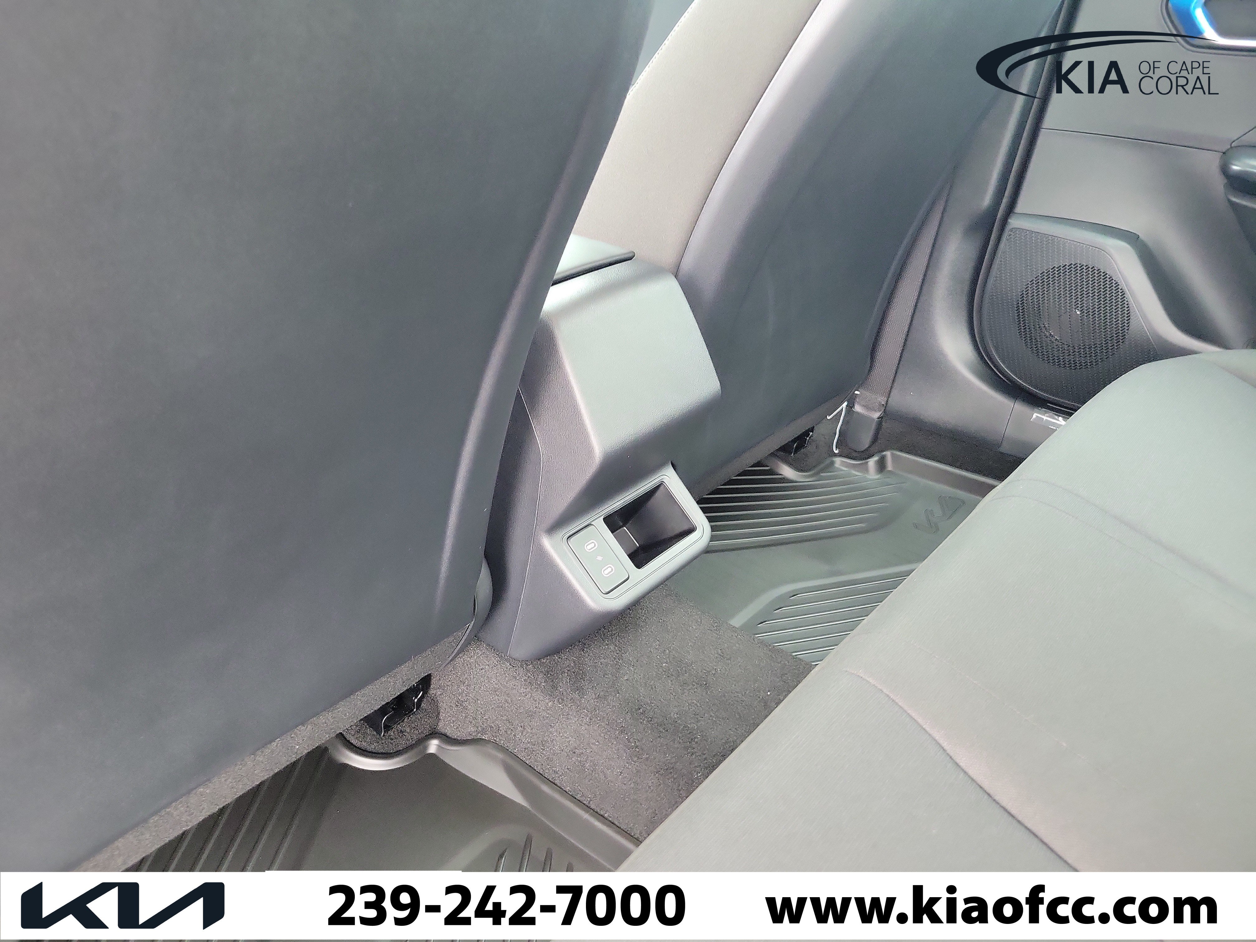 New 2026 Kia K4 FWD image 12