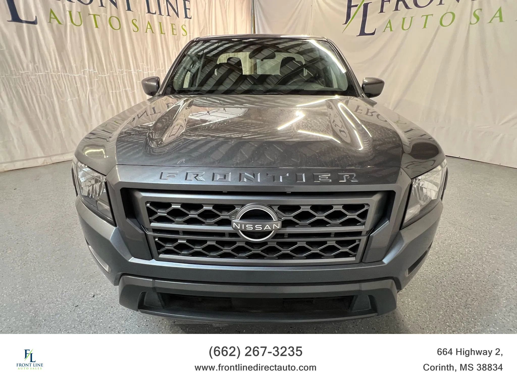 Used 2022 Nissan Frontier SV image 2