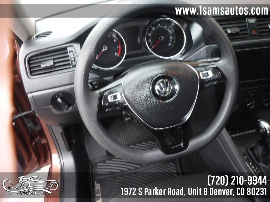Used 2016 Volkswagen Jetta S image 10