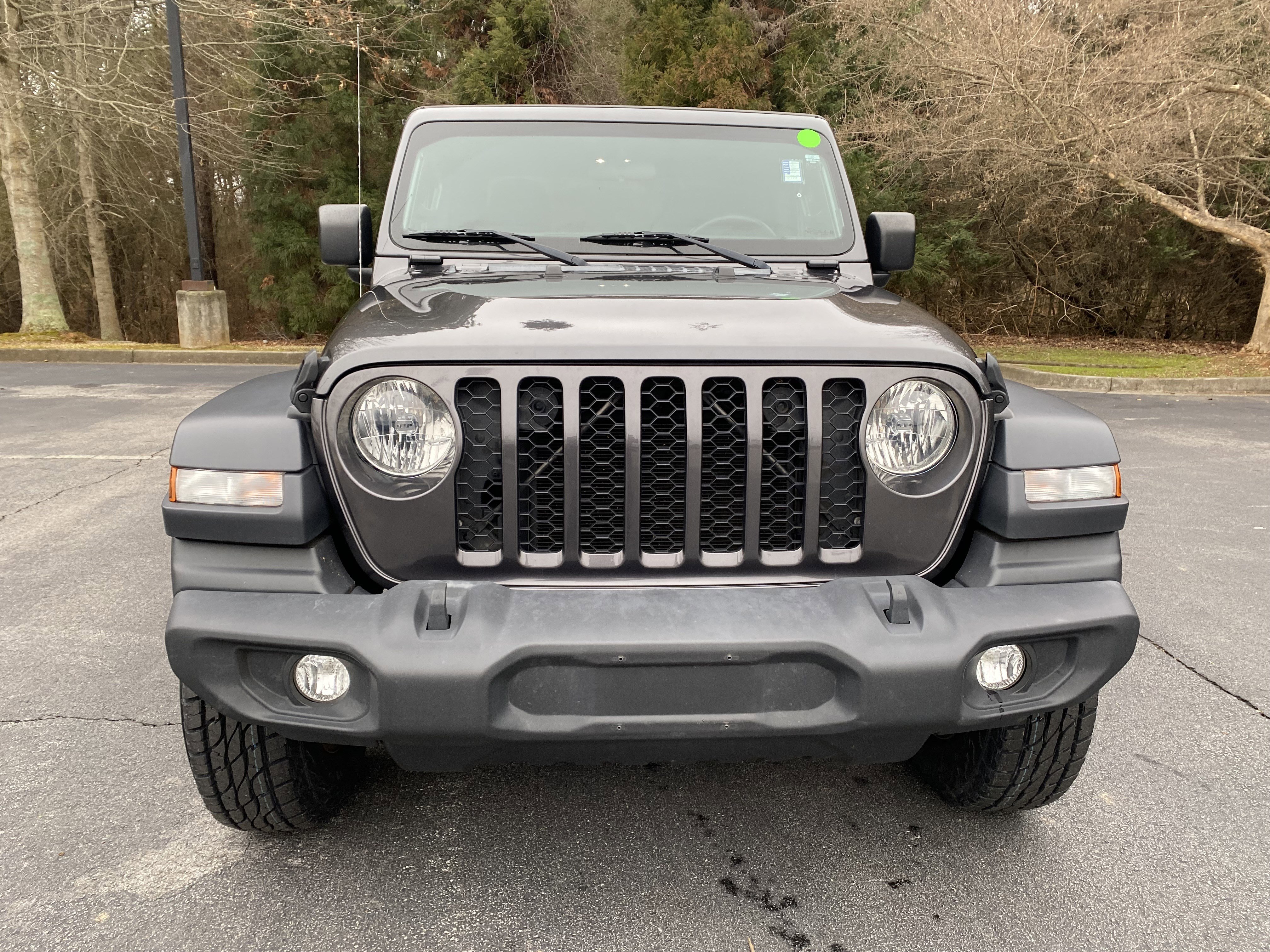 Used 2022 Jeep Gladiator Sport image 3