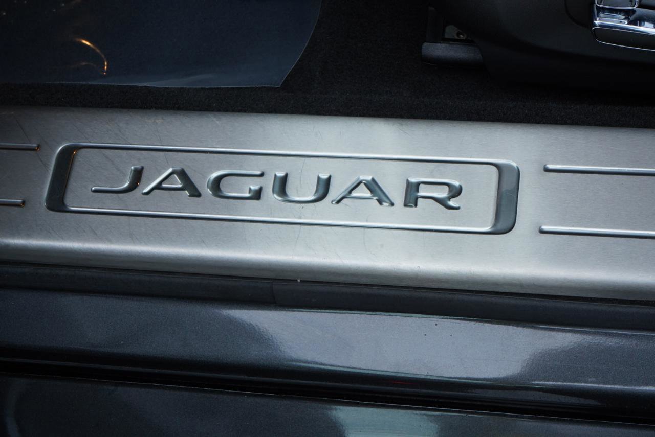 Used 2015 Jaguar XJ L Portfolio AWD/4WD image 18