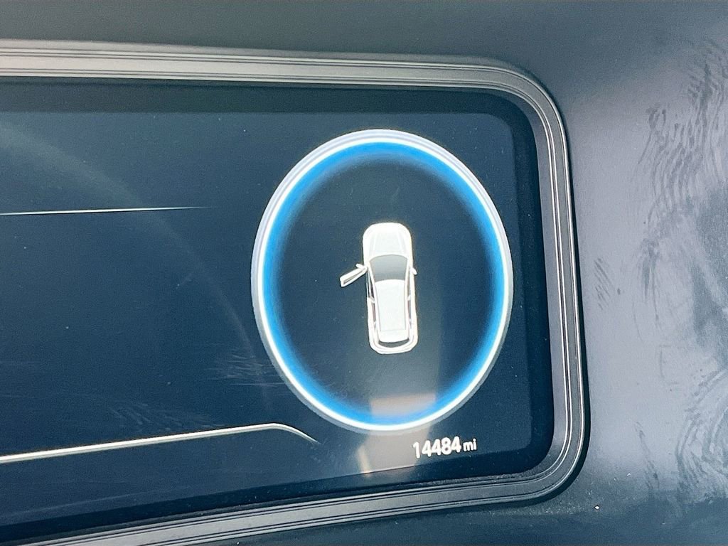 Used 2023 Hyundai Kona Limited image 15