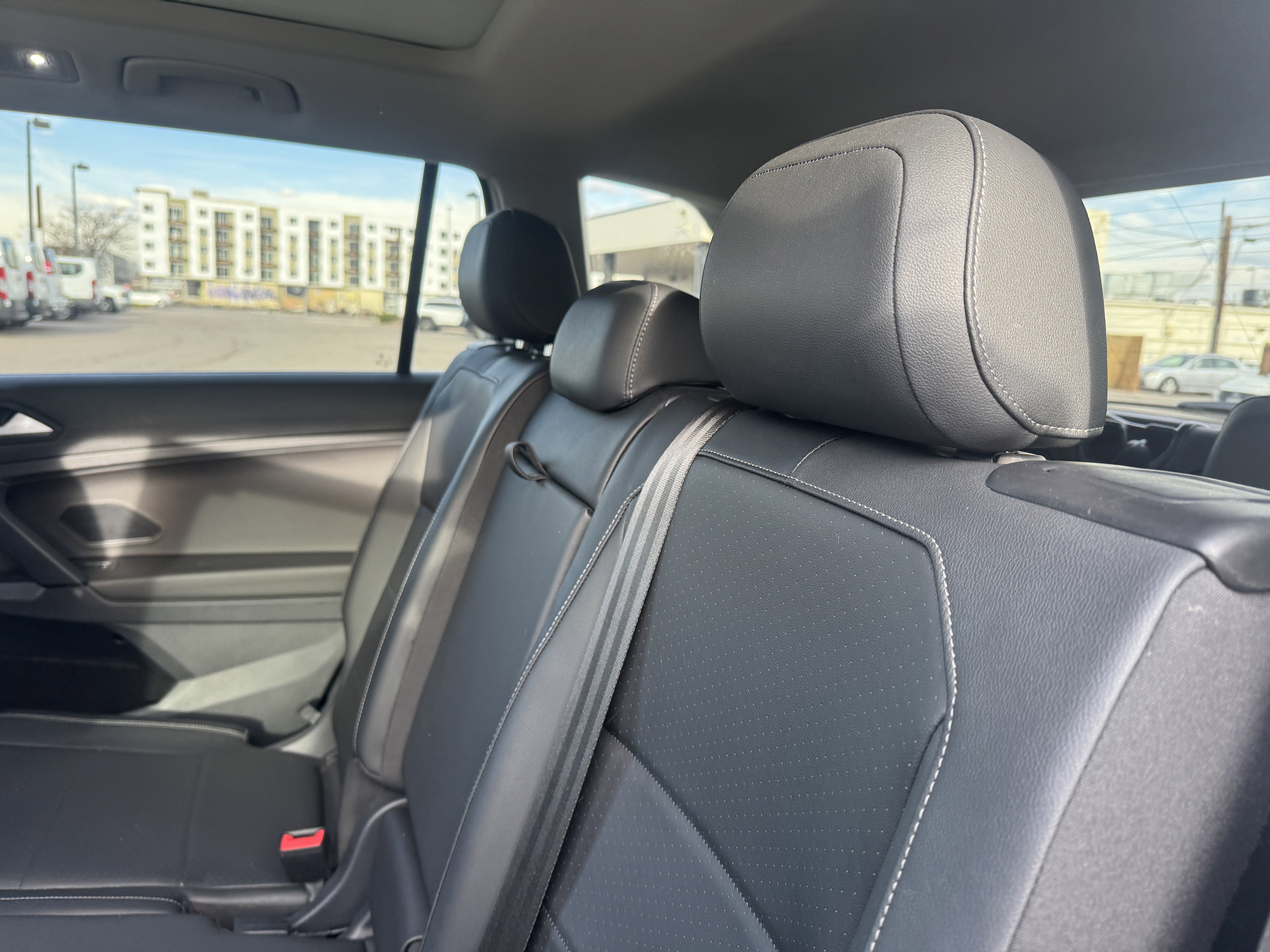 Used 2019 Volkswagen Tiguan SEL image 16