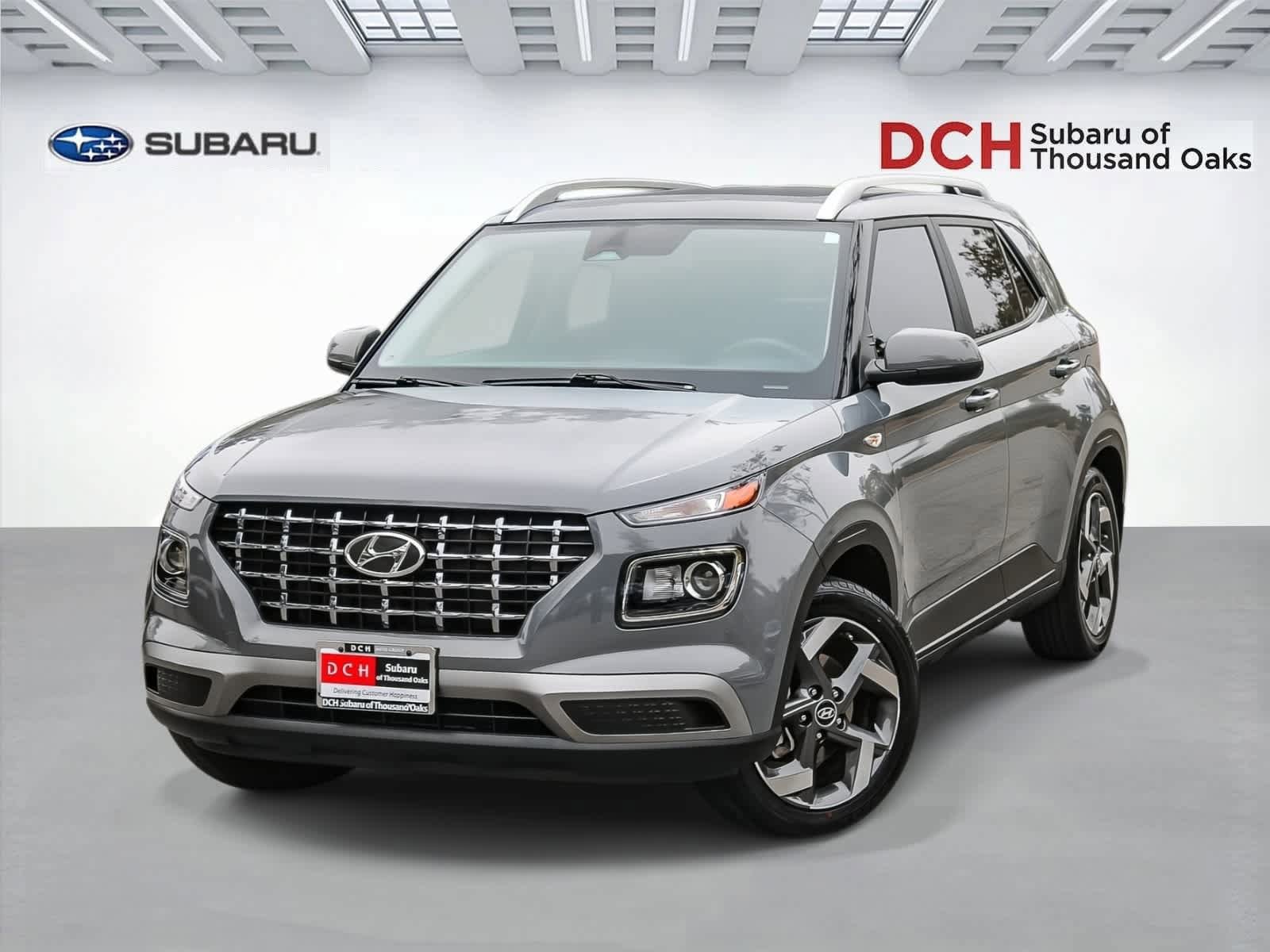 Used 2023 Hyundai Venue SEL FWD image 1