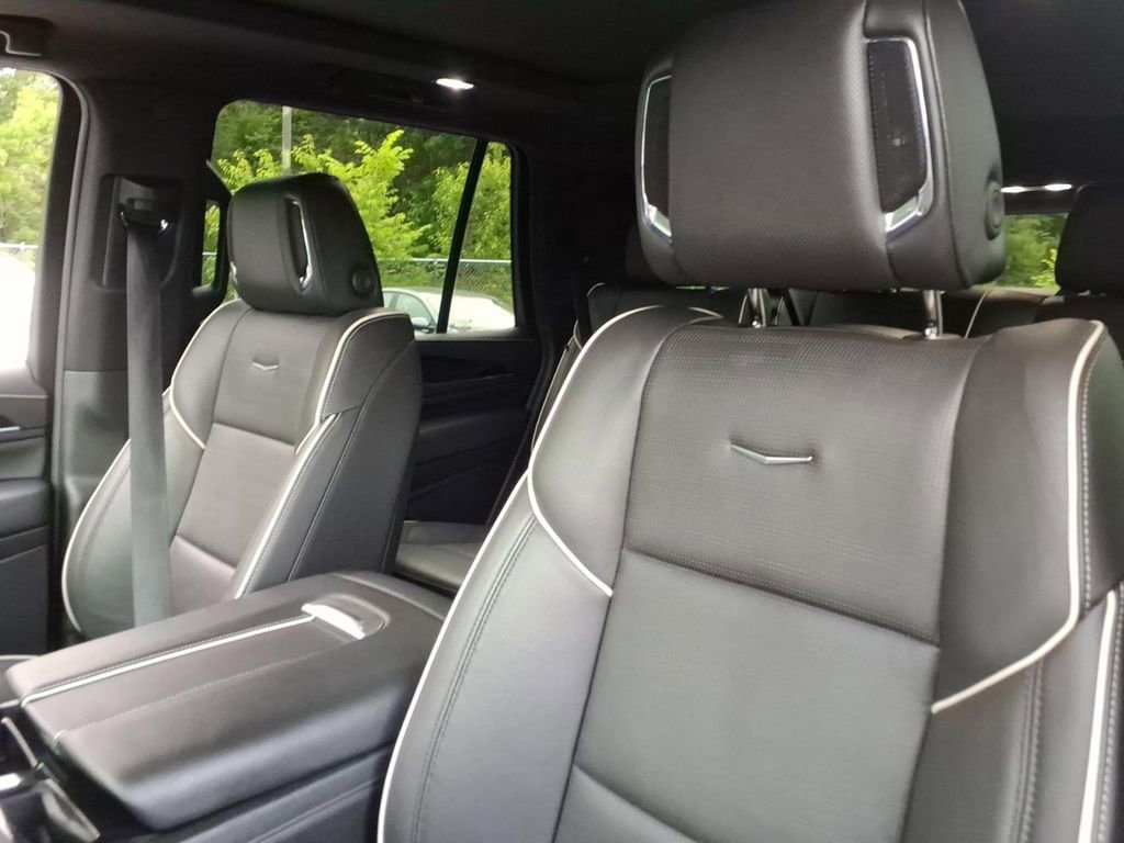 Certified 2023 Cadillac Escalade Sport AWD/4WD image 15