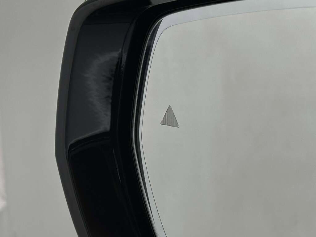 New 2025 Jeep Grand Cherokee Summit w/ Luxury Tech Group V image 32