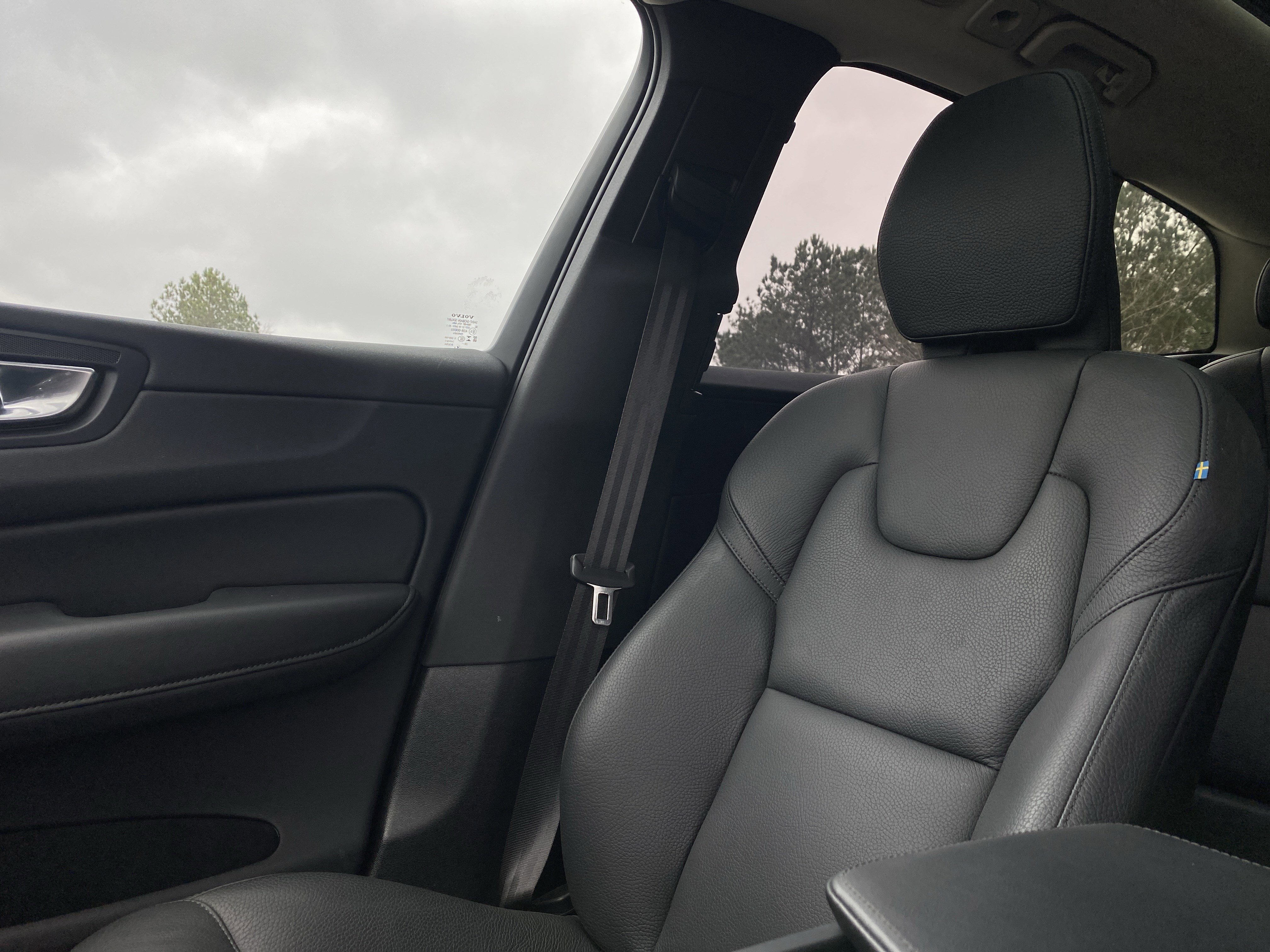 Used 2025 Volvo XC60 B5 Plus image 20