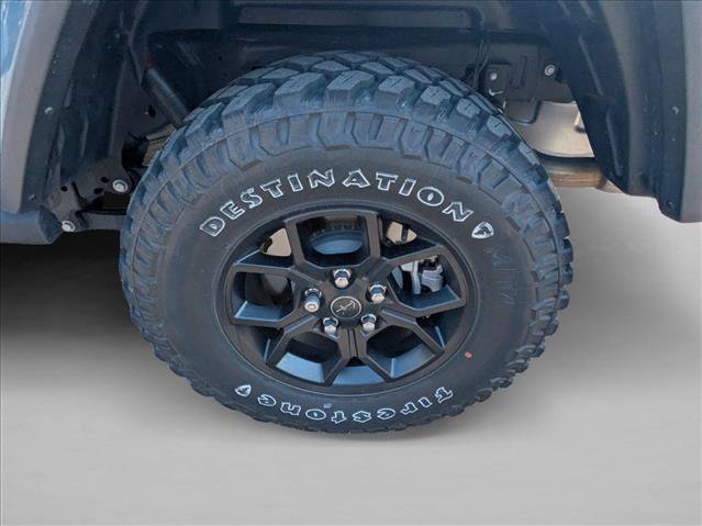 Used 2025 Jeep Gladiator Sport AWD/4WD image 9