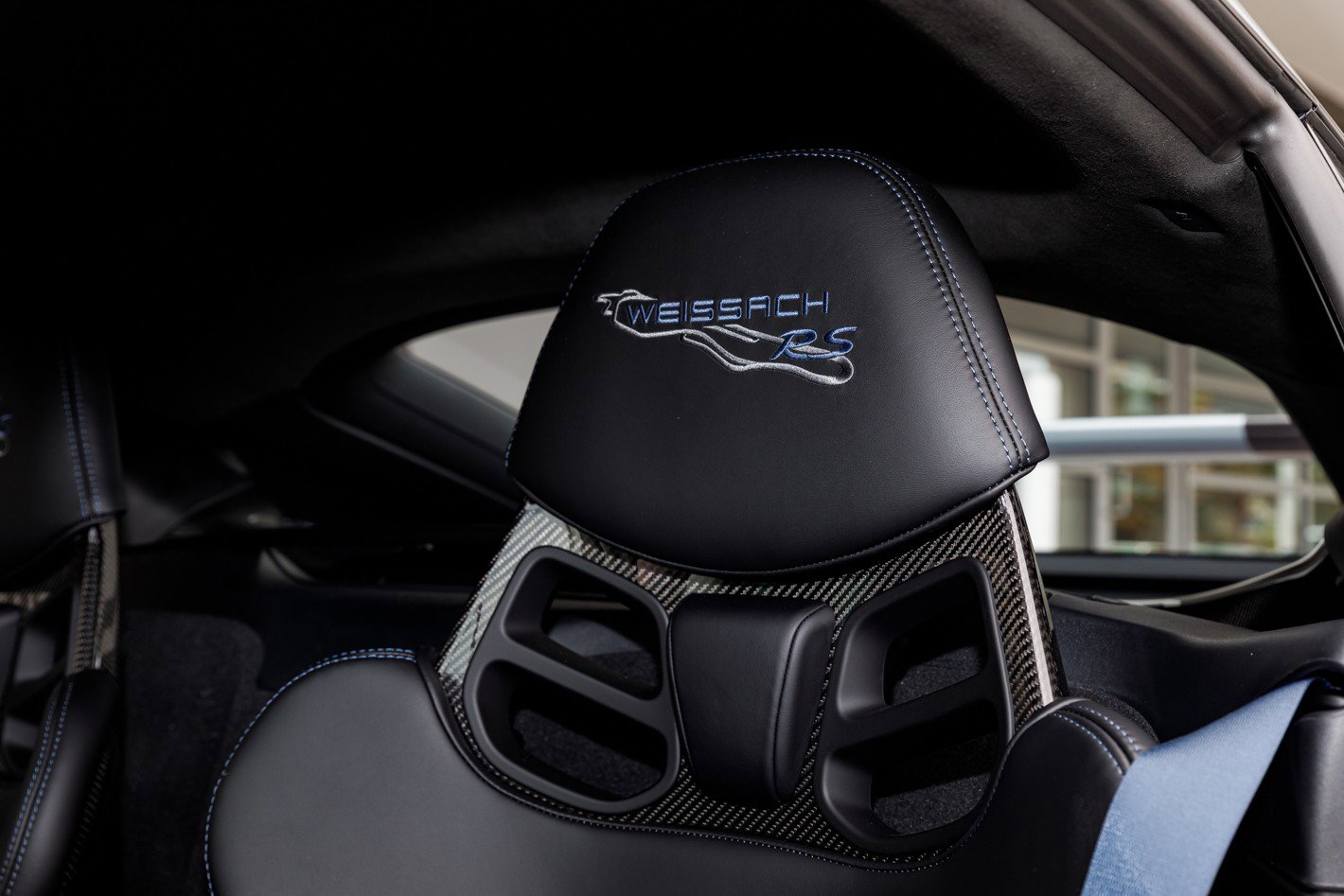 Used 2025 Porsche 718 Cayman GT4 RS image 28