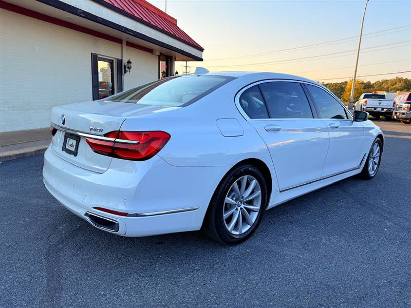 Used 2016 BMW 740i image 5