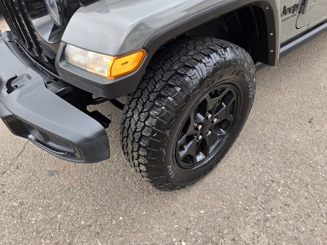 Used 2022 Jeep Gladiator Sport AWD/4WD image 5