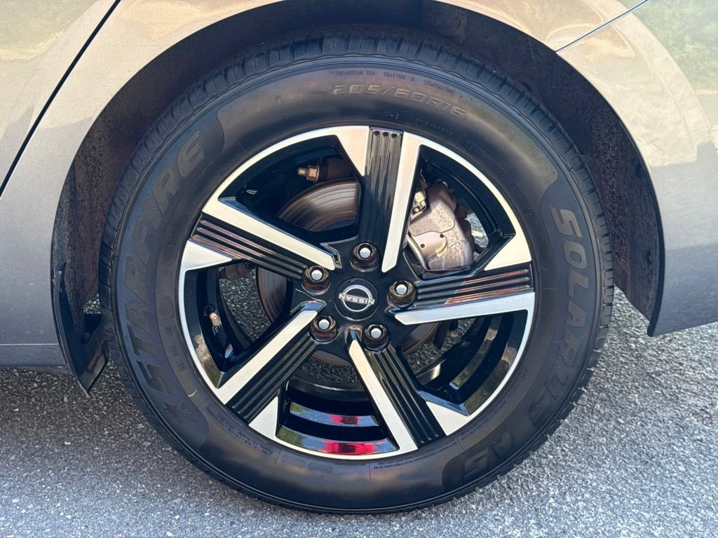 Certified 2024 Nissan Sentra SV FWD image 13