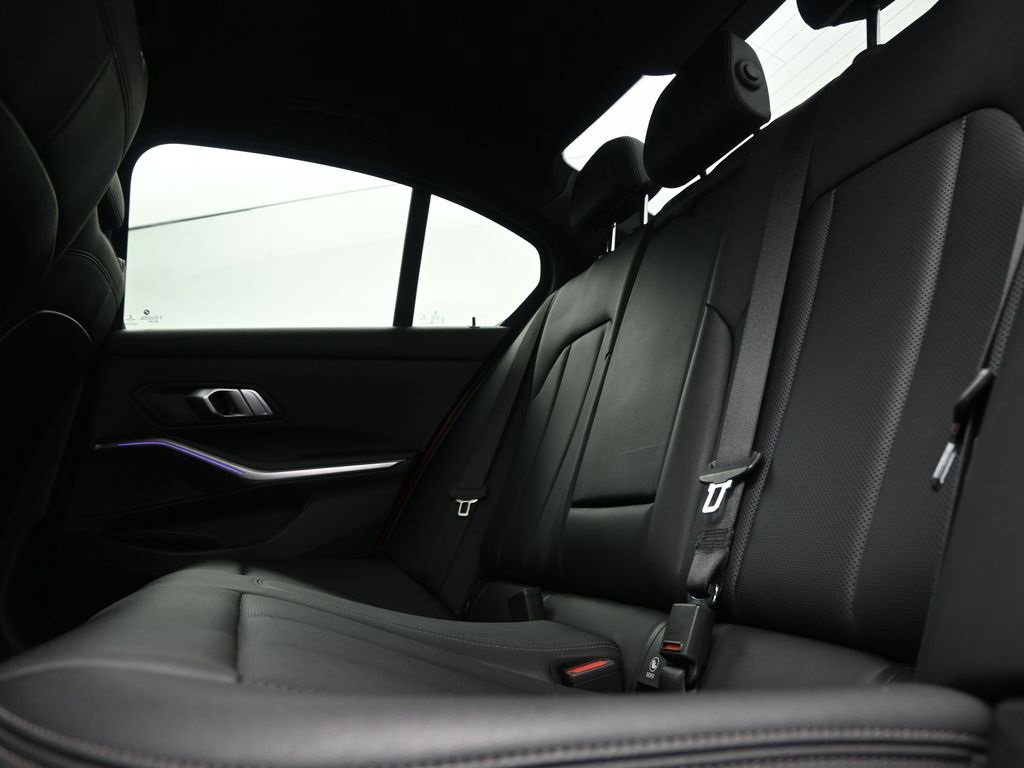 Used 2022 BMW 330i Sedan w/ Premium Package image 14