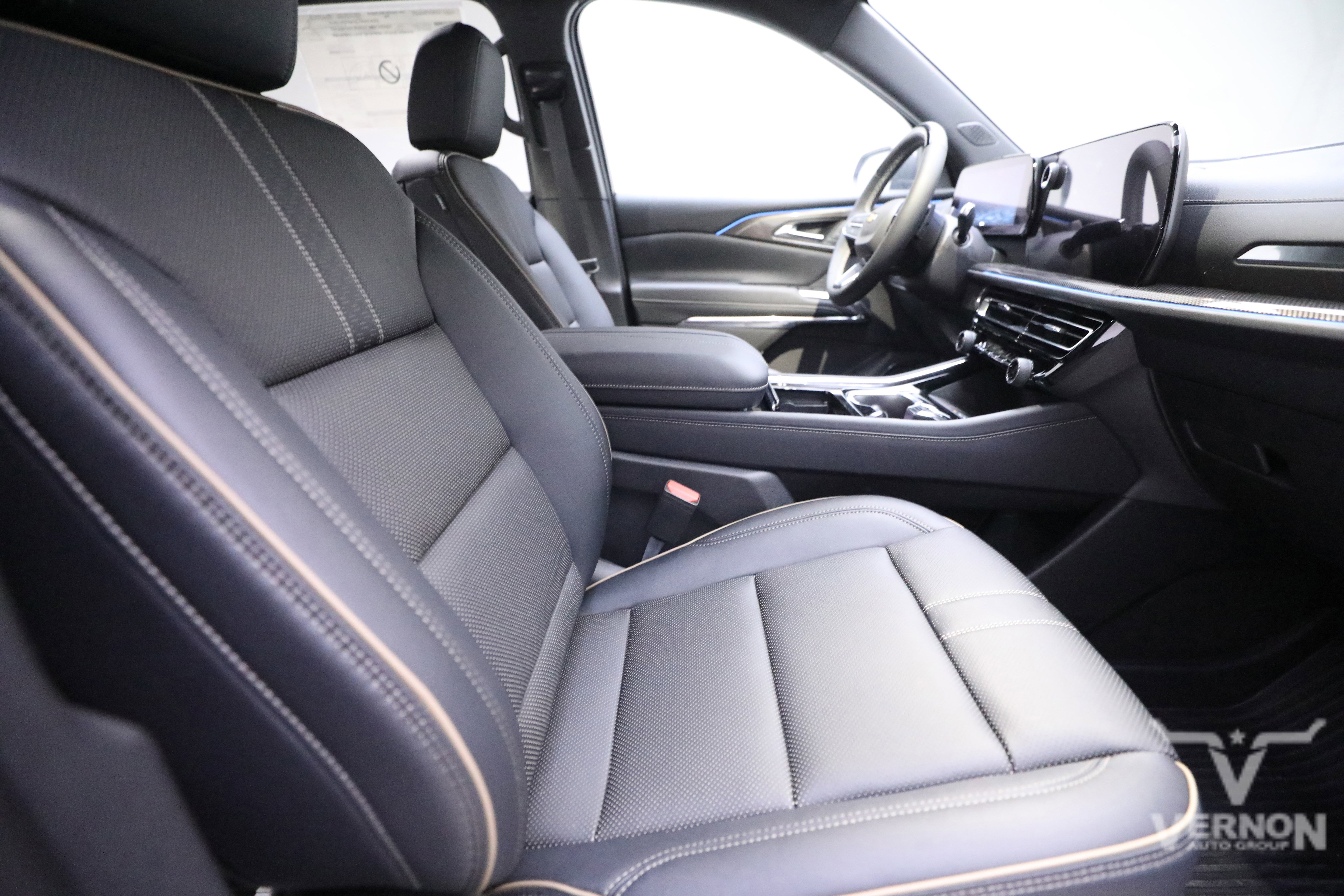 New 2026 Chevrolet Traverse High Country w/ LPO, Floor Liner Package image 11