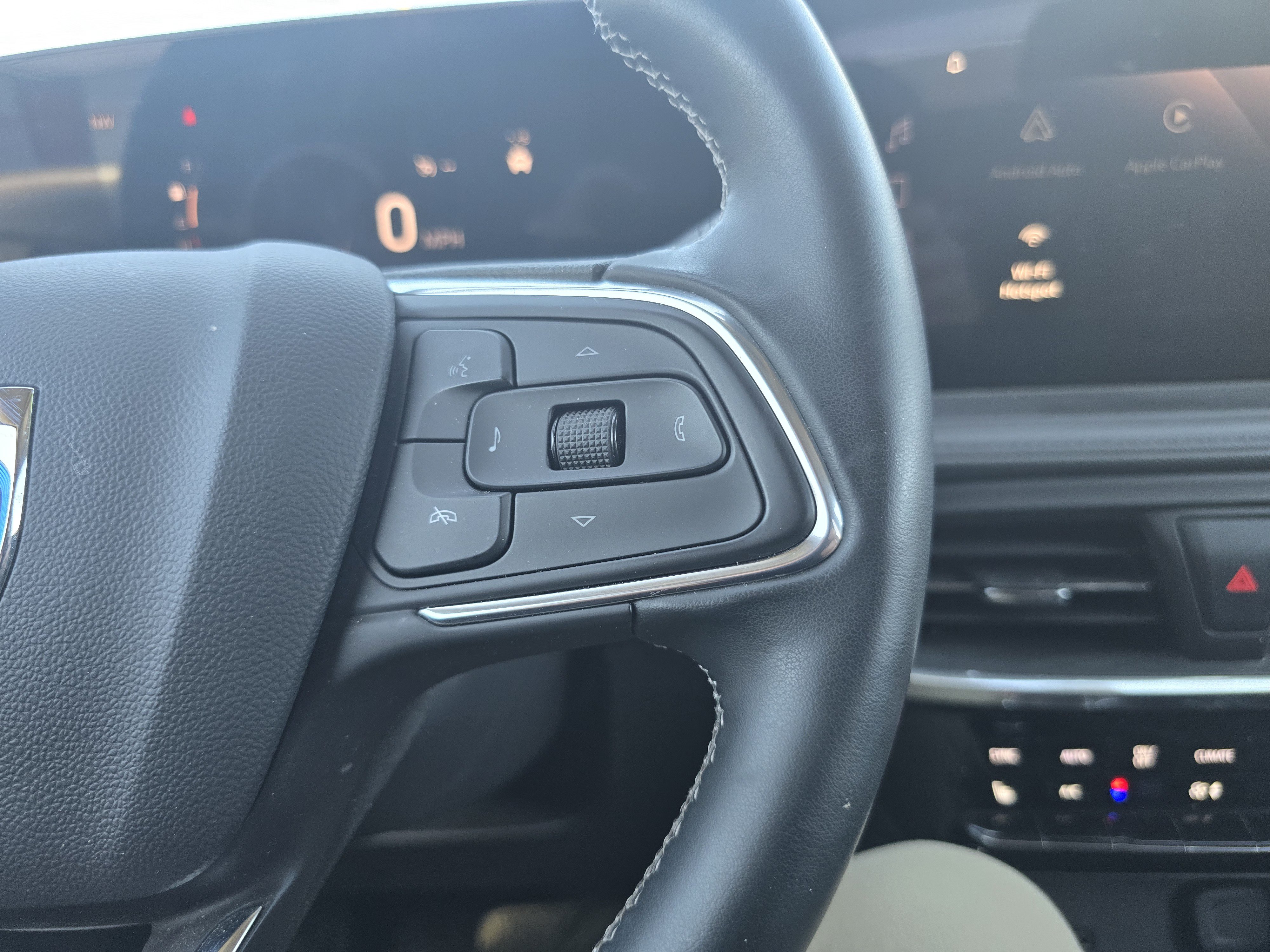 Used 2024 Buick Encore GX Avenir w/ Avenir Convenience Package AWD/4WD image 18