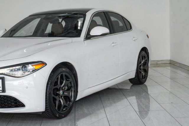 Used 2021 Alfa Romeo Giulia Ti AWD/4WD image 66