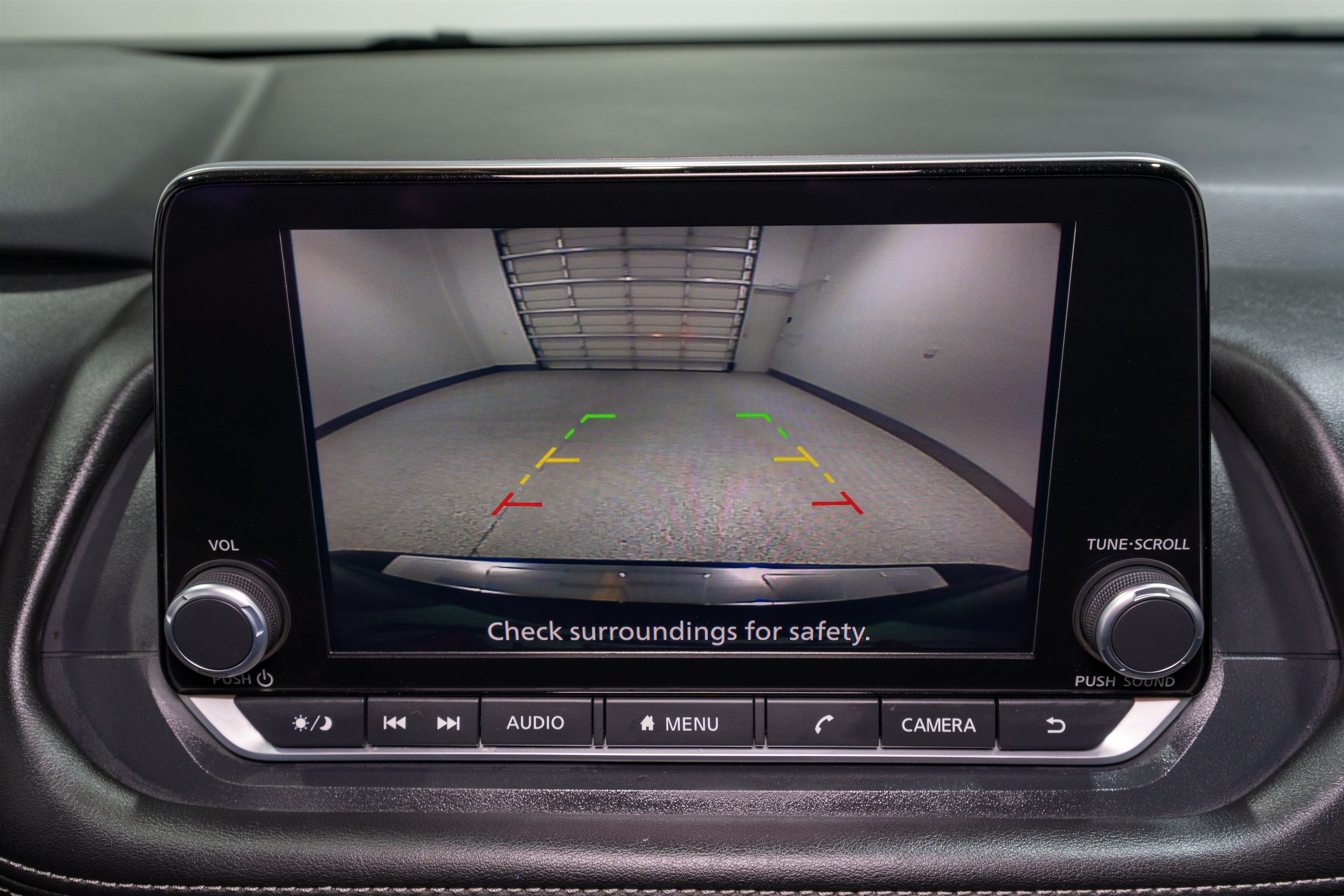 Used 2025 Nissan Rogue SV w/ SV Premium Package FWD image 19