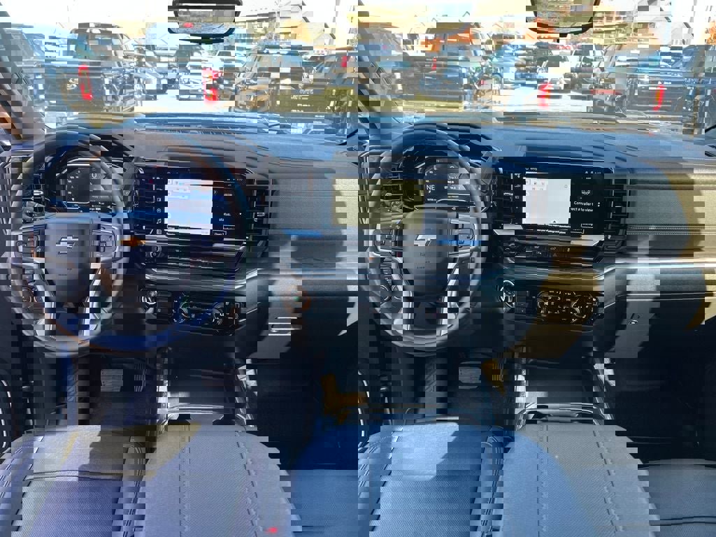 Used 2024 Chevrolet Silverado 2500 LTZ w/ LTZ Premium Package image 7