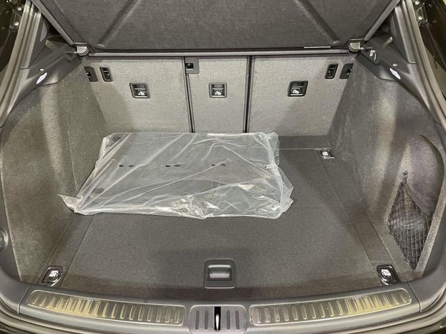 New 2026 Porsche Macan image 20