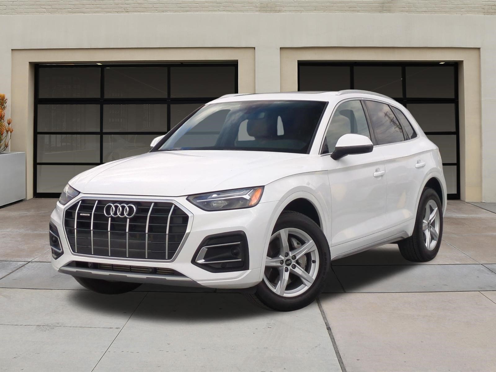 Used 2023 Audi Q5 2.0T Premium w/ Convenience Package AWD/4WD image 3