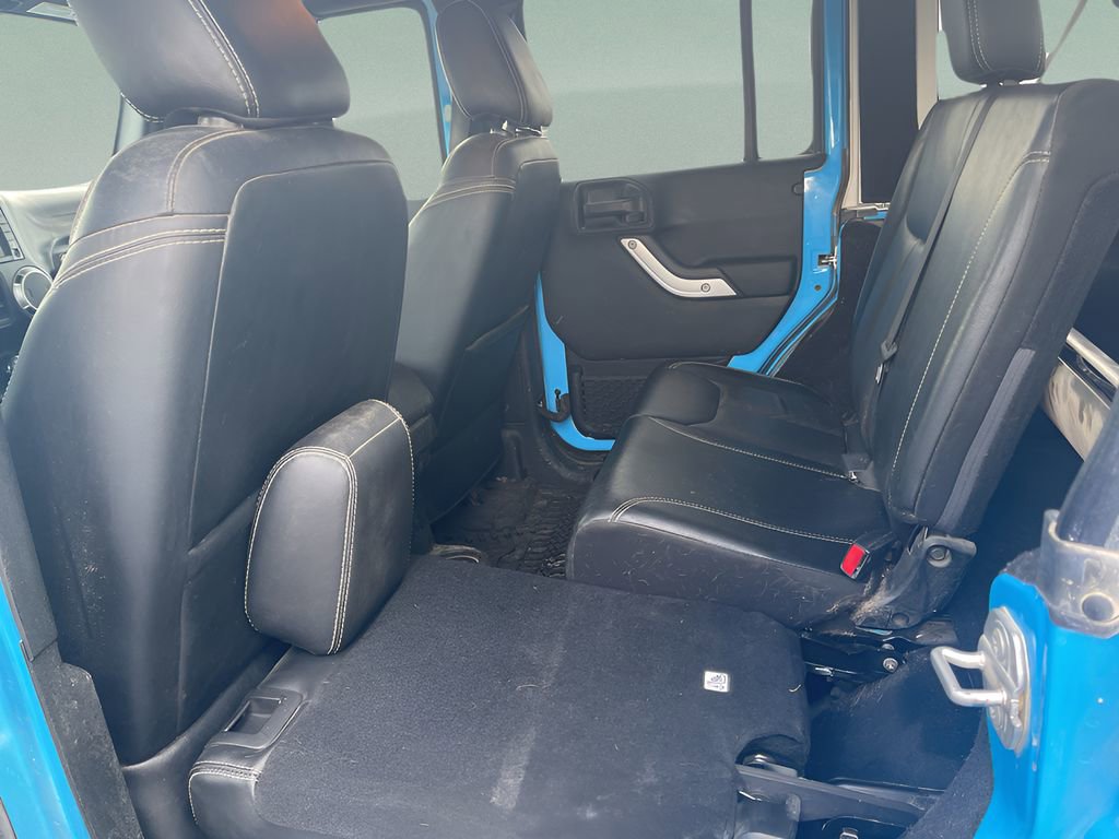 Used 2017 Jeep Wrangler Unlimited Rubicon w/ Connectivity Group image 25