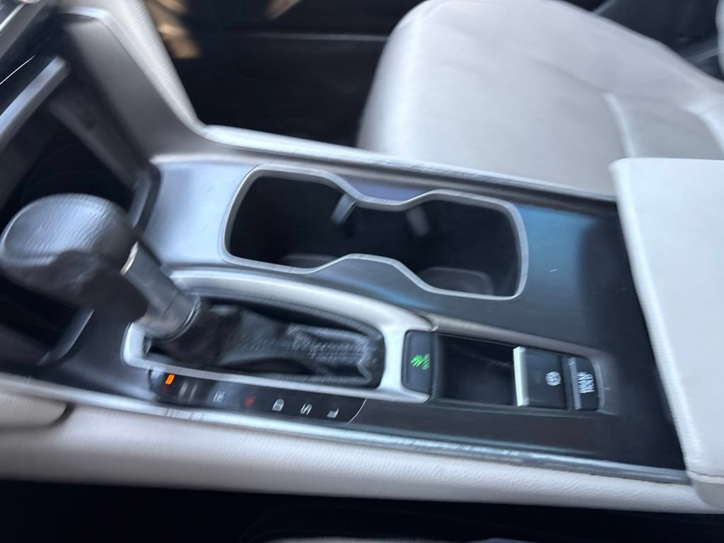Used 2018 Honda Accord LX image 24