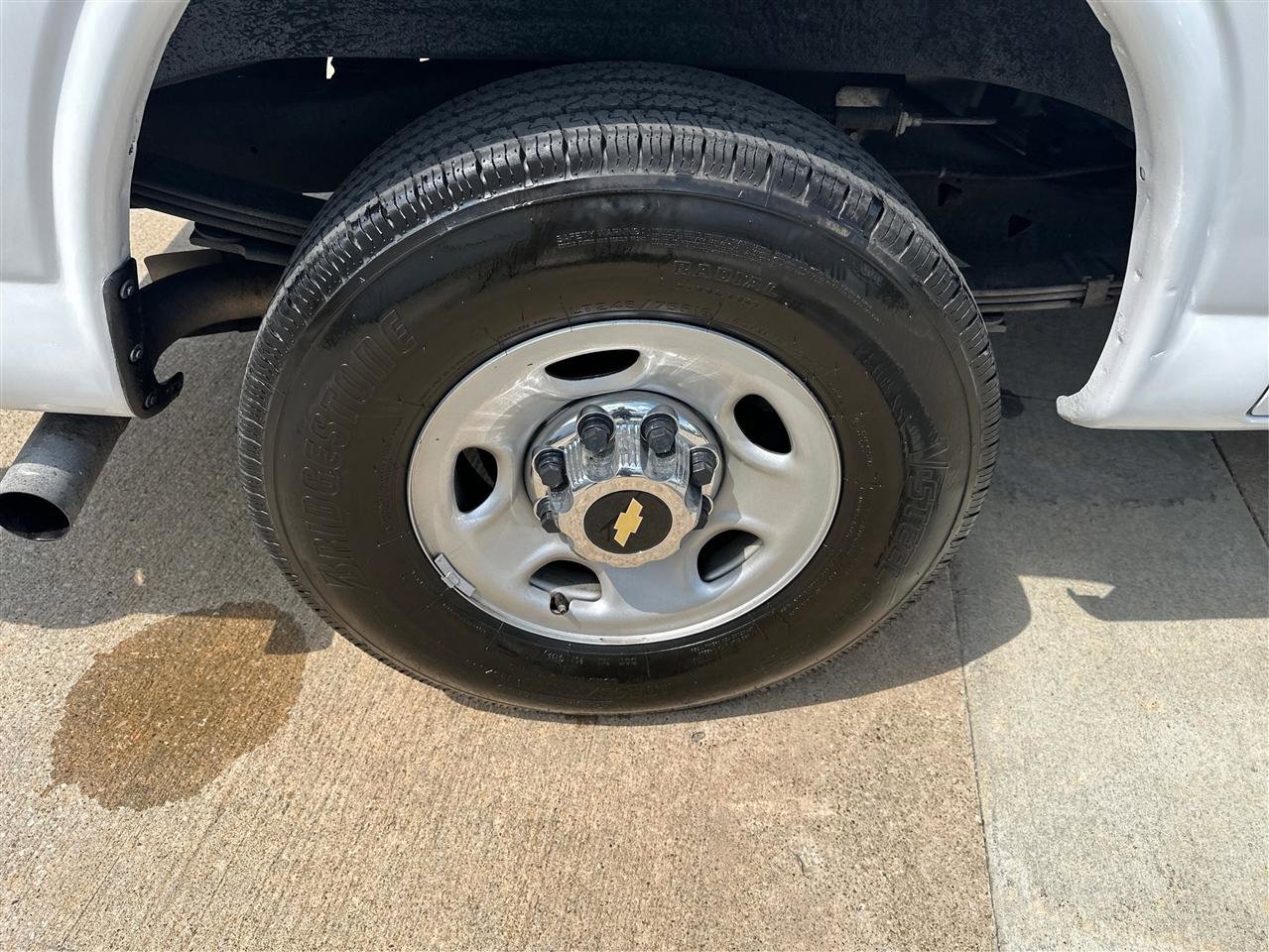 Used 2022 Chevrolet Express 2500 w/ Driver Convenience Package RWD image 25