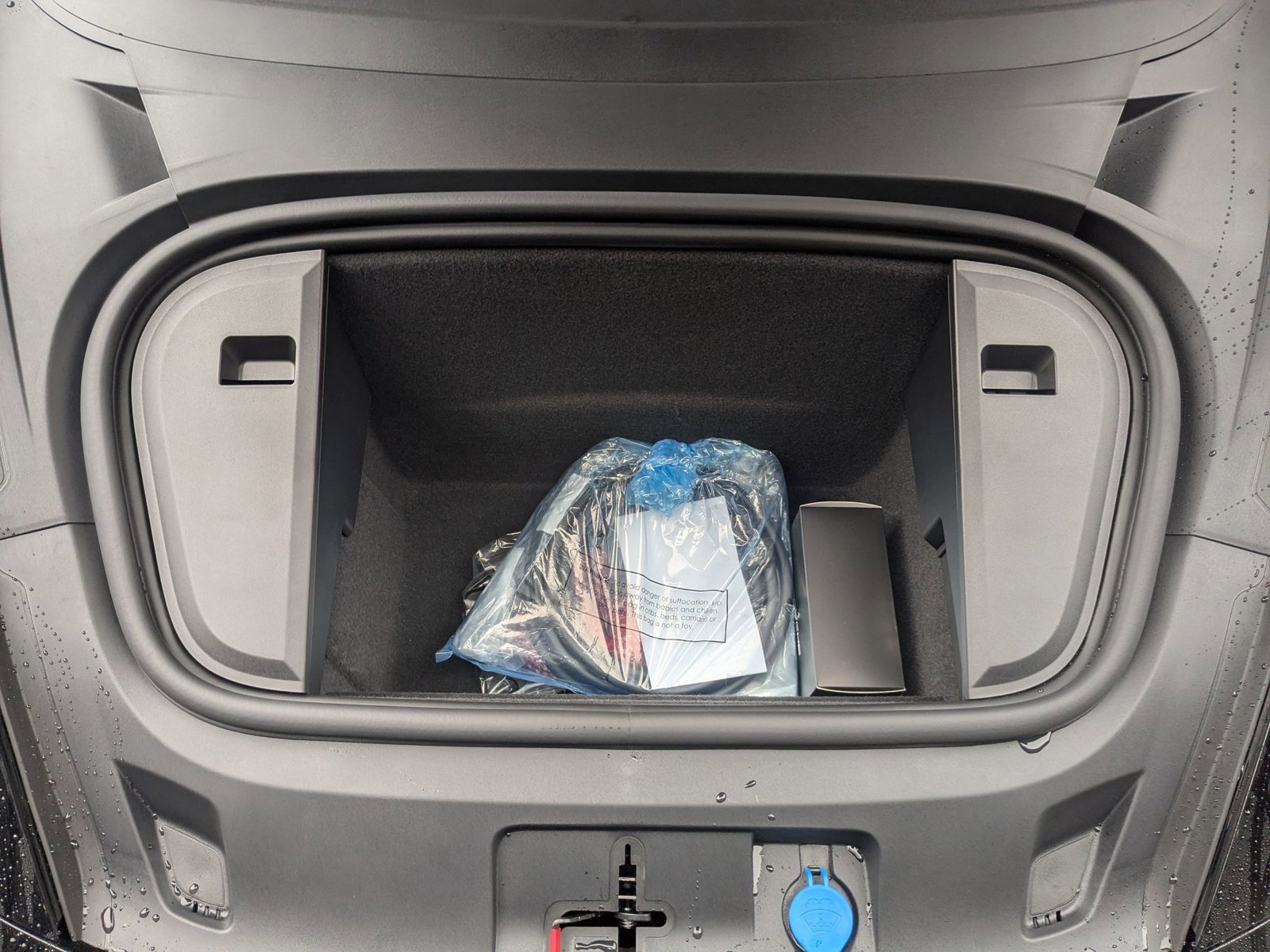 New 2026 Porsche Taycan 4S image 28