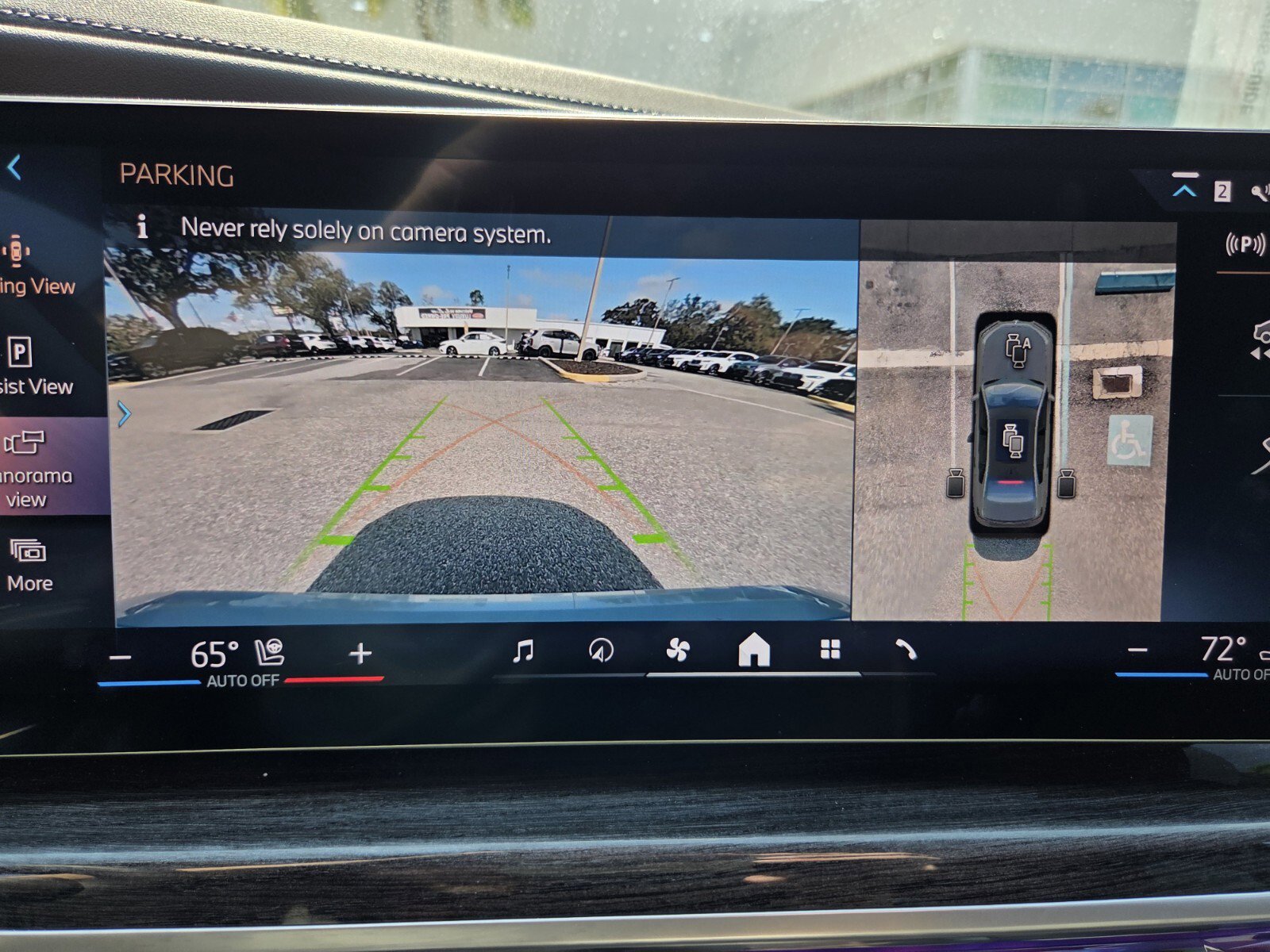 New 2026 BMW 750e xDrive w/ Executive Package image 23