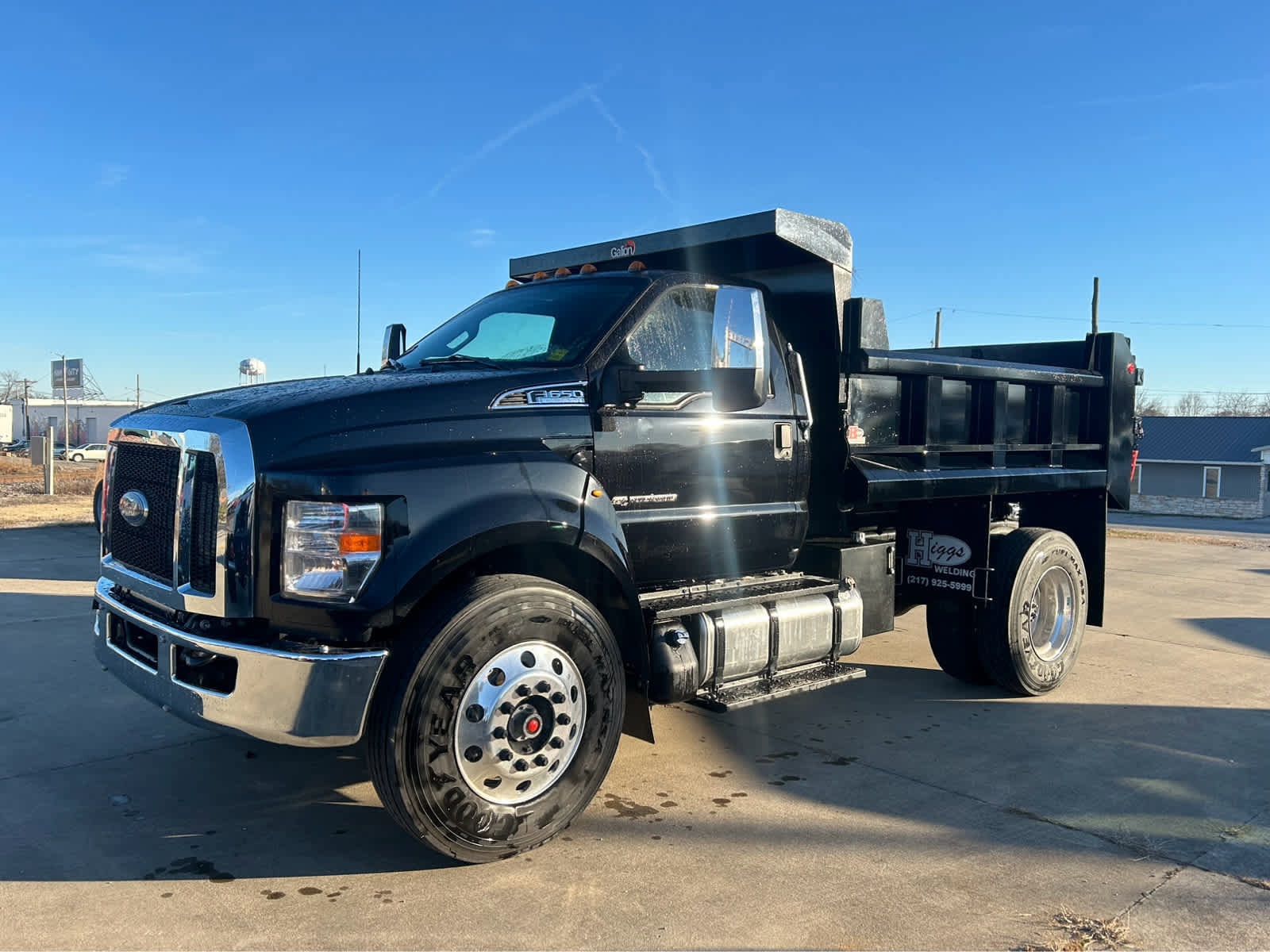 New 2026 Ford F650 image 2