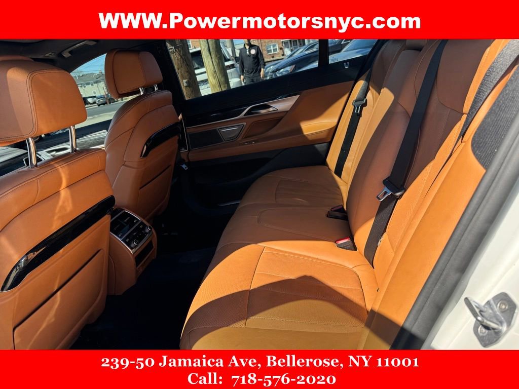 Used 2020 BMW 740i xDrive w/ M Sport Package image 28