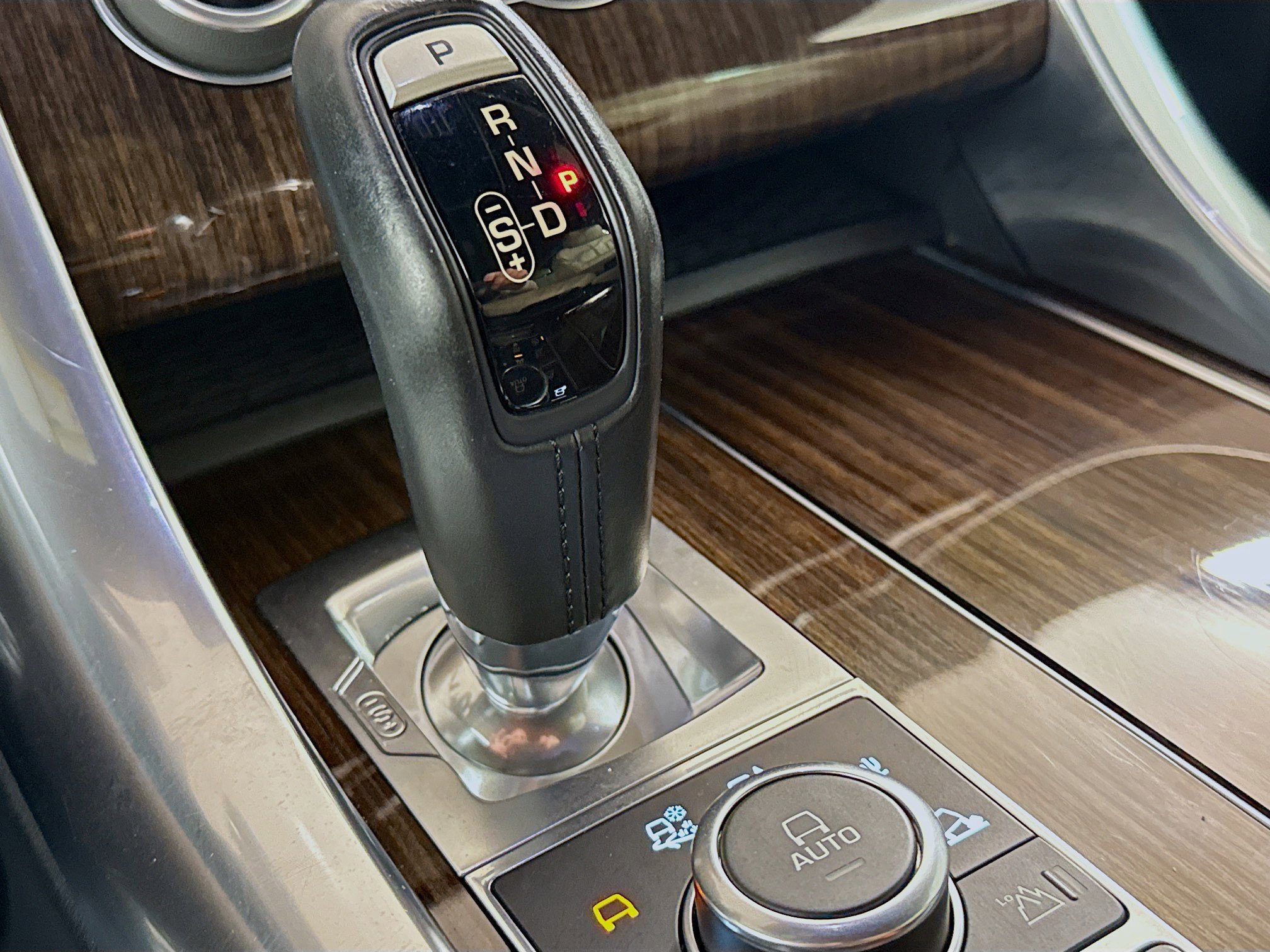 Used 2016 Land Rover Range Rover Sport Supercharged image 18