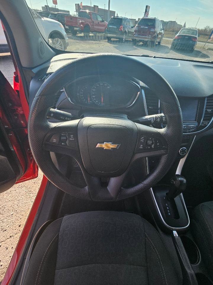 Used 2020 Chevrolet Trax LS w/ Tint and Cruise Package image 16