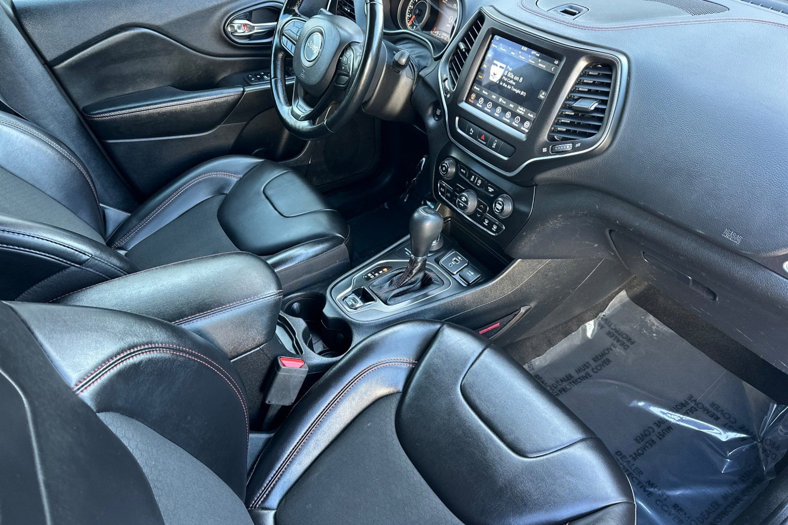 Used 2021 Jeep Cherokee Trailhawk w/ Trailer Tow Group AWD/4WD image 15