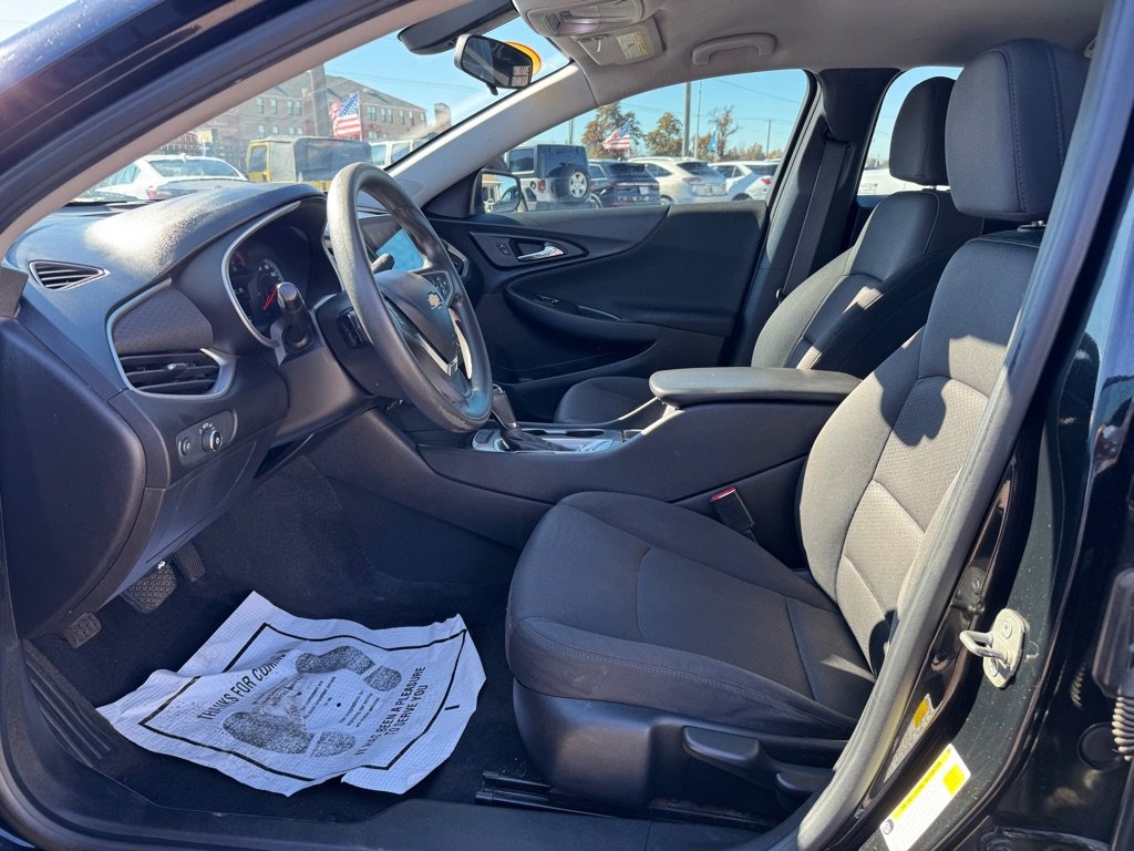 Used 2019 Chevrolet Malibu LS image 9