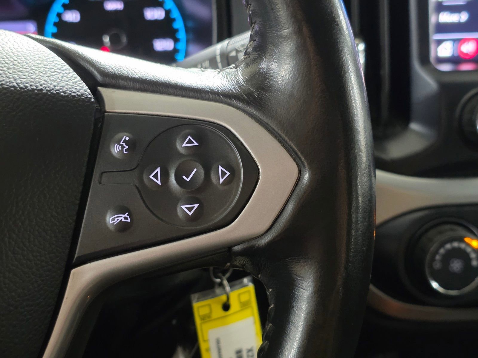 Used 2022 Chevrolet Colorado LT image 33