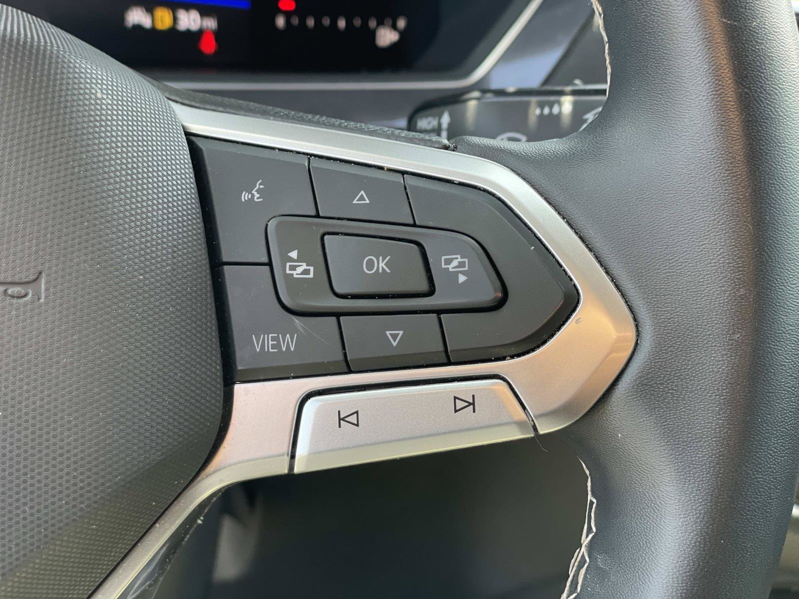 Certified 2023 Volkswagen Tiguan SE FWD image 10