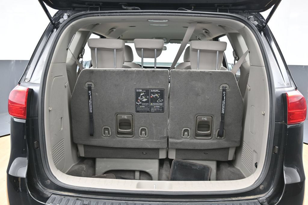 Used 2018 Kia Sedona L FWD image 15