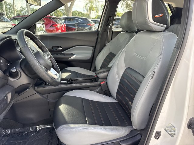 Used 2024 Nissan Kicks SR w/ SR Premium Package FWD image 11